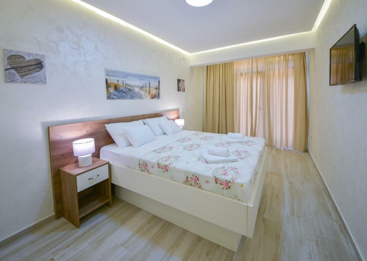Brand New Apartments Sveti Stefan Bagian luar foto