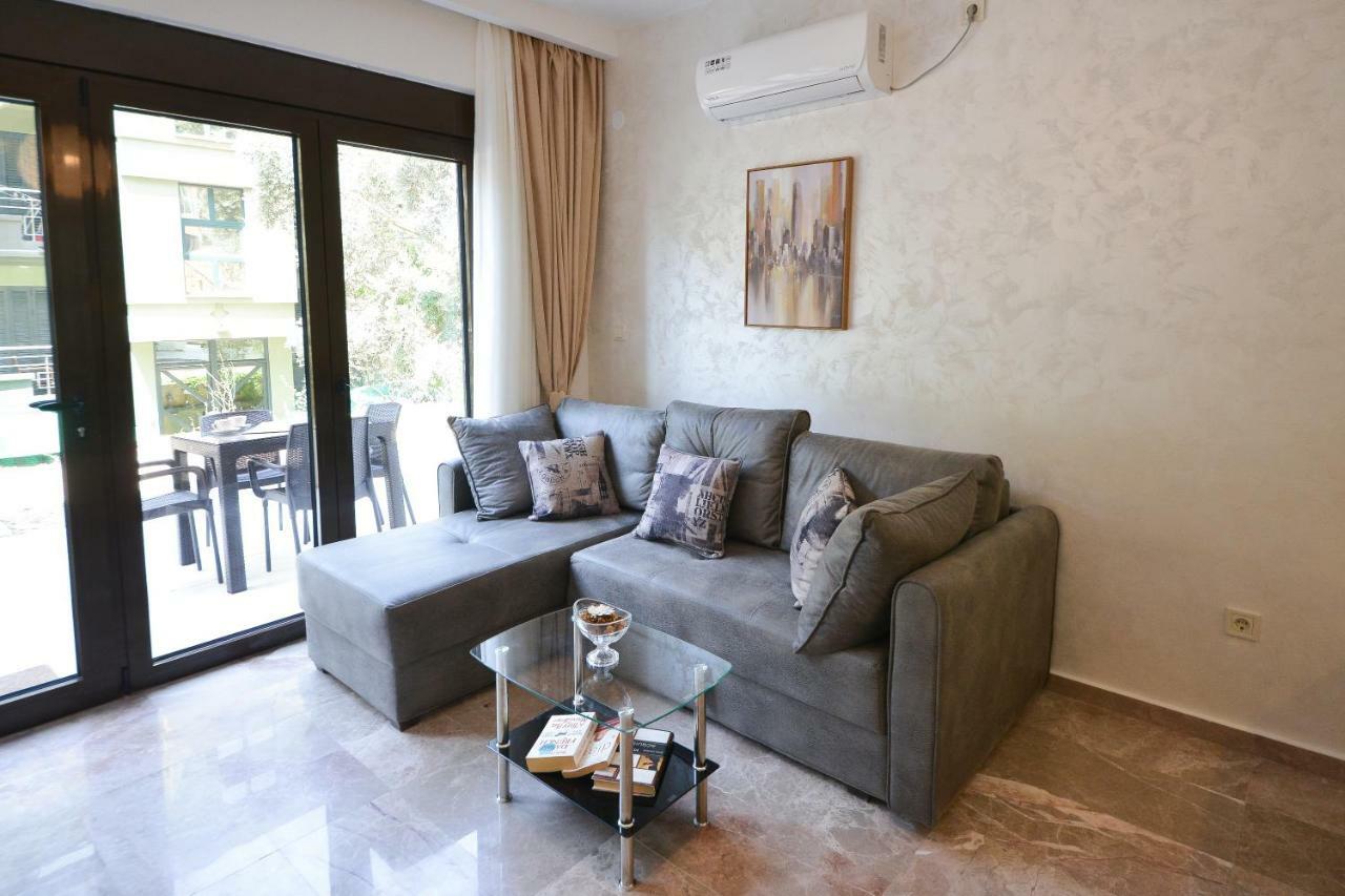 Brand New Apartments Sveti Stefan Bagian luar foto