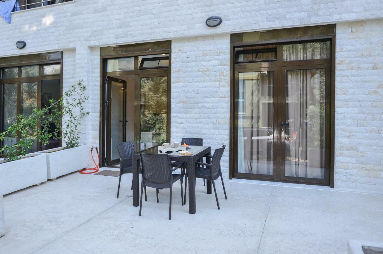 Brand New Apartments Sveti Stefan Bagian luar foto