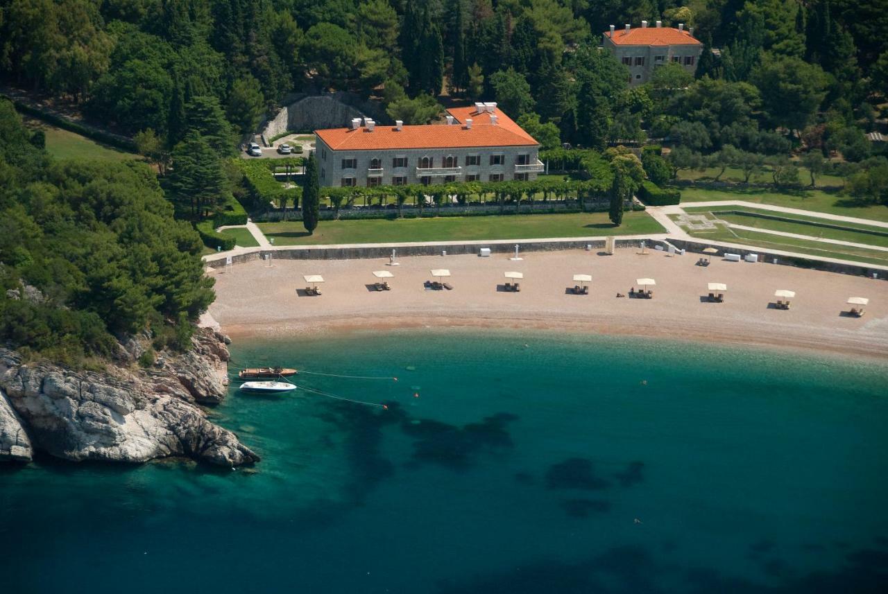 Brand New Apartments Sveti Stefan Bagian luar foto