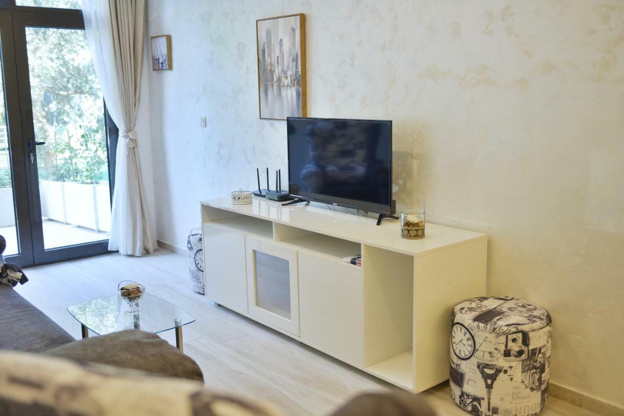 Brand New Apartments Sveti Stefan Bagian luar foto